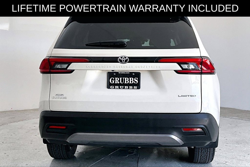 Used 2024 Toyota Grand Highlander AWD image 5