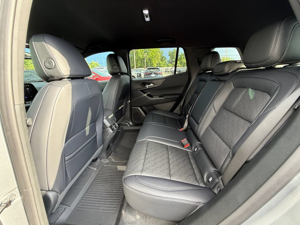 New 2027 Chevrolet Equinox LT w/ Convenience Package II FWD image 23