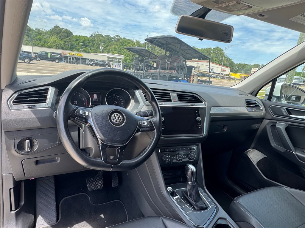 Used 2018 Volkswagen Tiguan SE FWD image 10