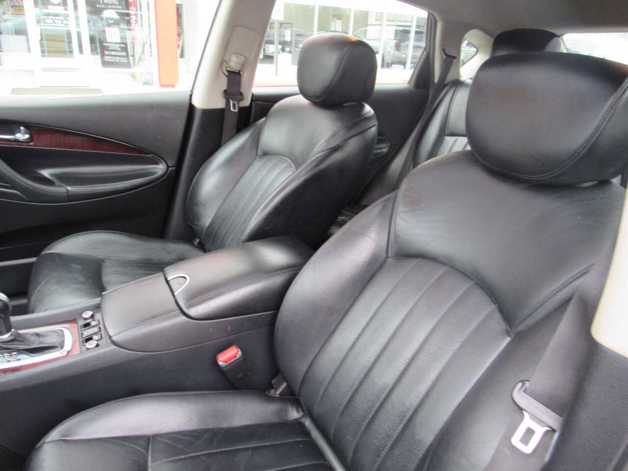 Used 2017 INFINITI QX50 Base AWD 4dr Crossover image 9