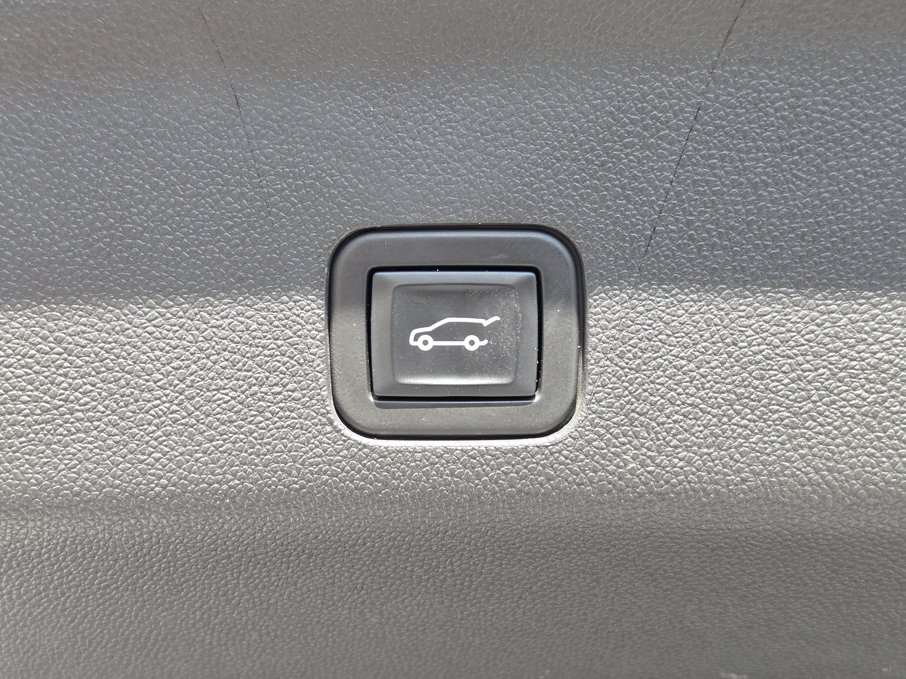 Used 2023 Chevrolet Tahoe RST RWD image 16