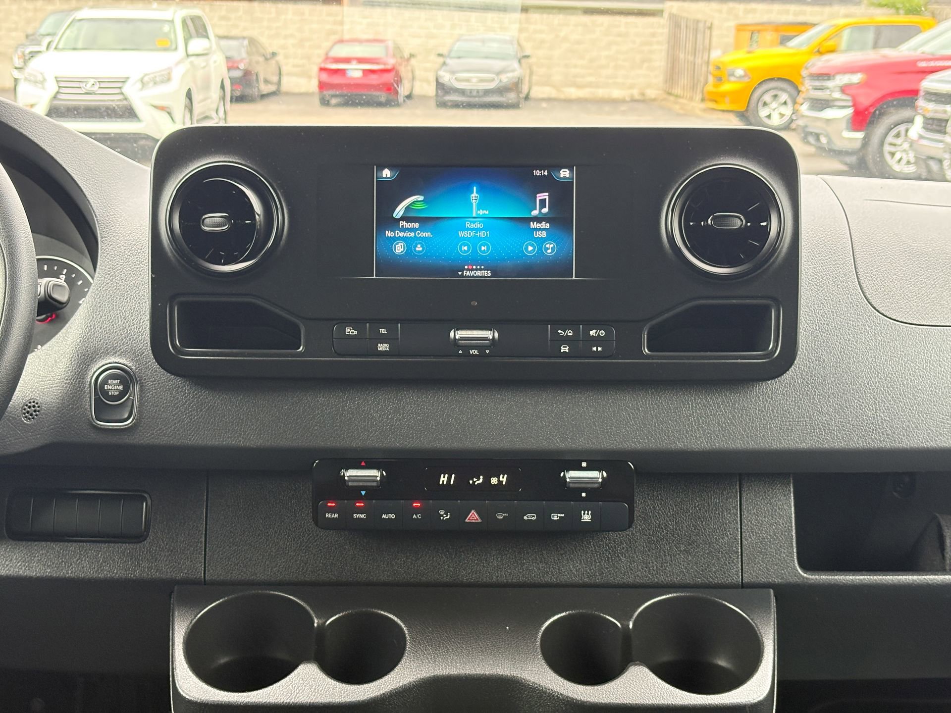 Used 2024 Mercedes-Benz Sprinter 2500 image 34