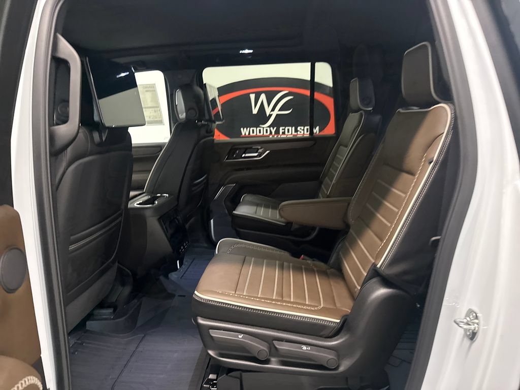 New 2026 GMC Yukon XL Denali Ultimate w/ LPO, Floor Liner Package AWD/4WD image 13