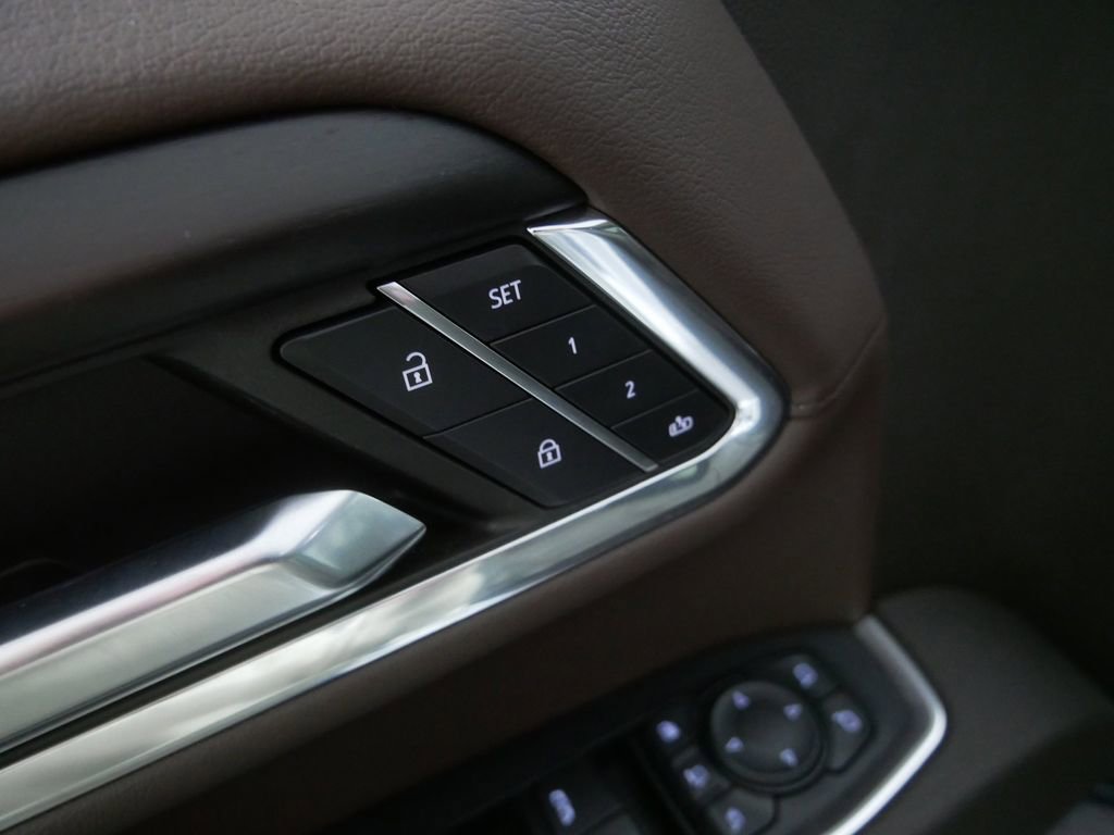 Used 2024 GMC Sierra 3500 Denali w/ Denali Reserve Package image 17