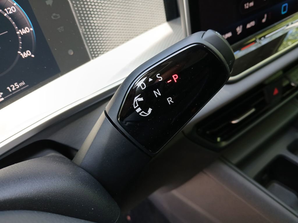 New 2026 Volkswagen Tiguan SE image 23