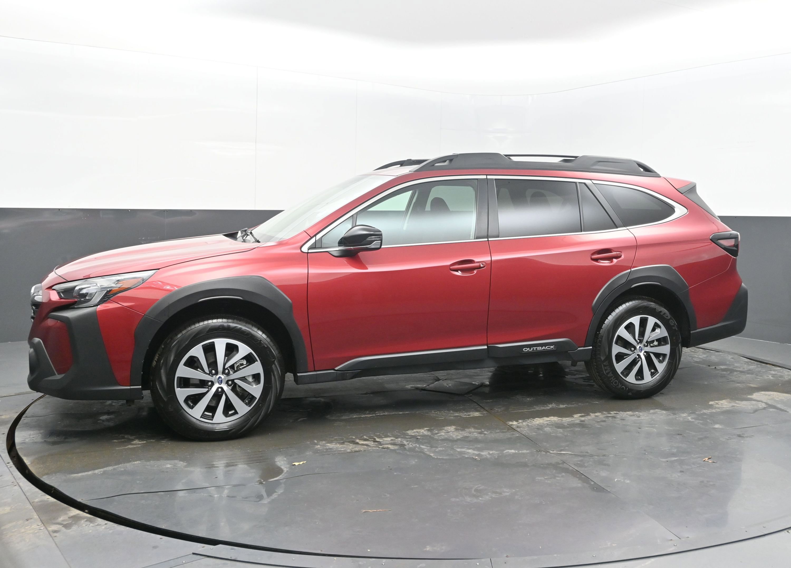 Used 2025 Subaru Outback Premium image 5