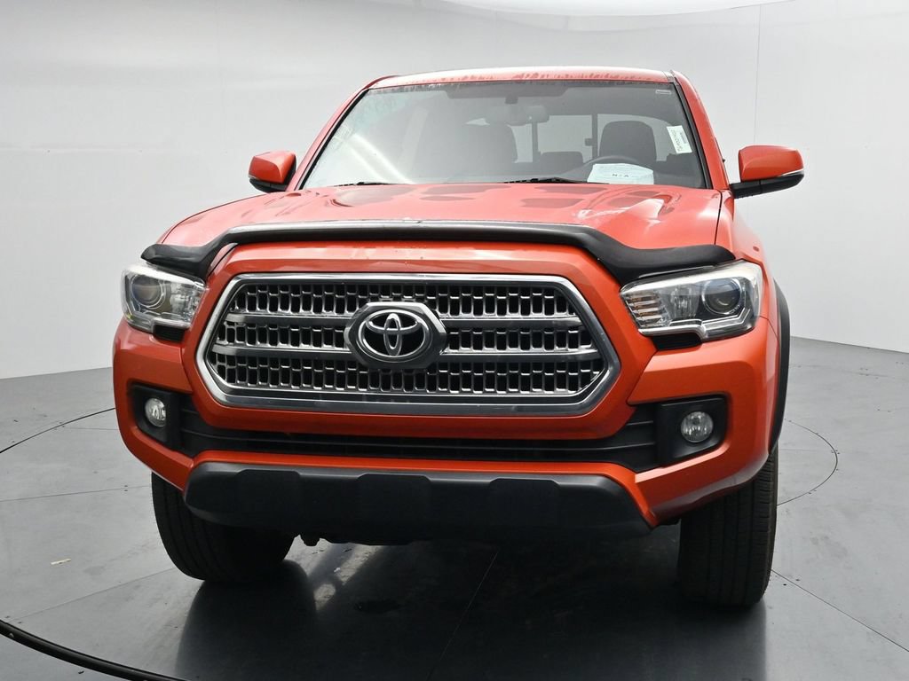 Used 2016 Toyota Tacoma TRD Off-Road w/ Towing Package AWD/4WD image 3