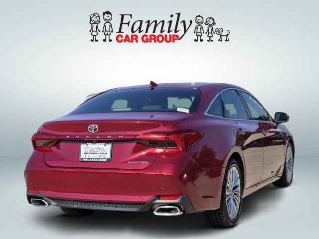 Used 2019 Toyota Avalon Limited w/ Advanced Safety Package FWD image 4