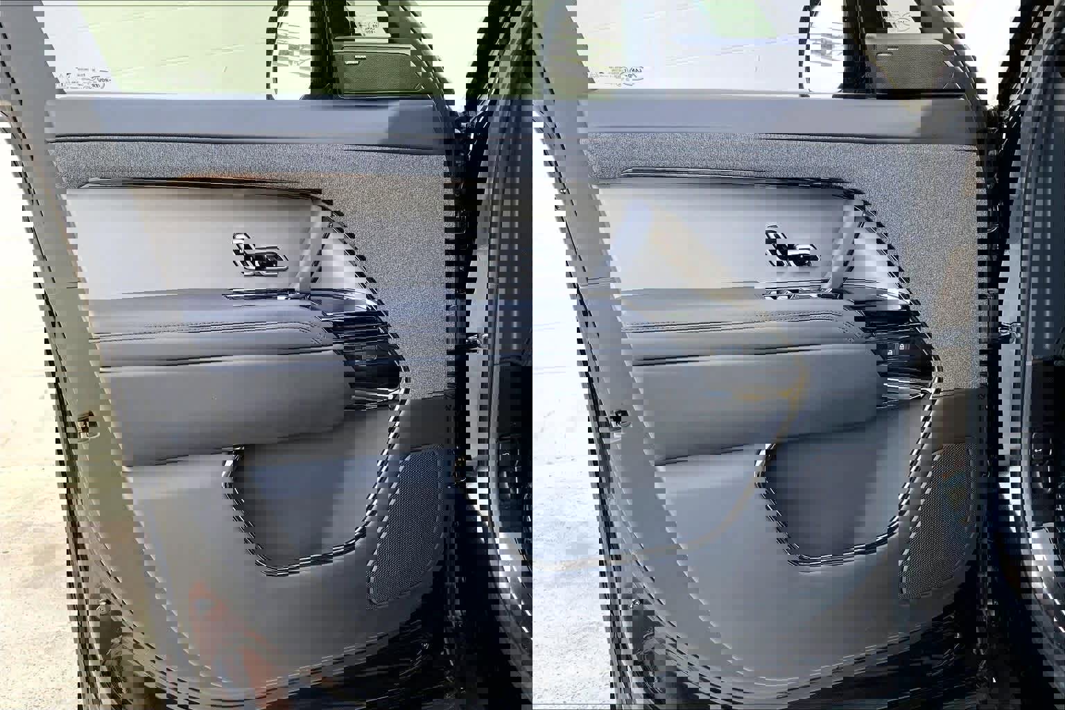 Used 2025 Land Rover Range Rover Sport Dynamic SE image 27