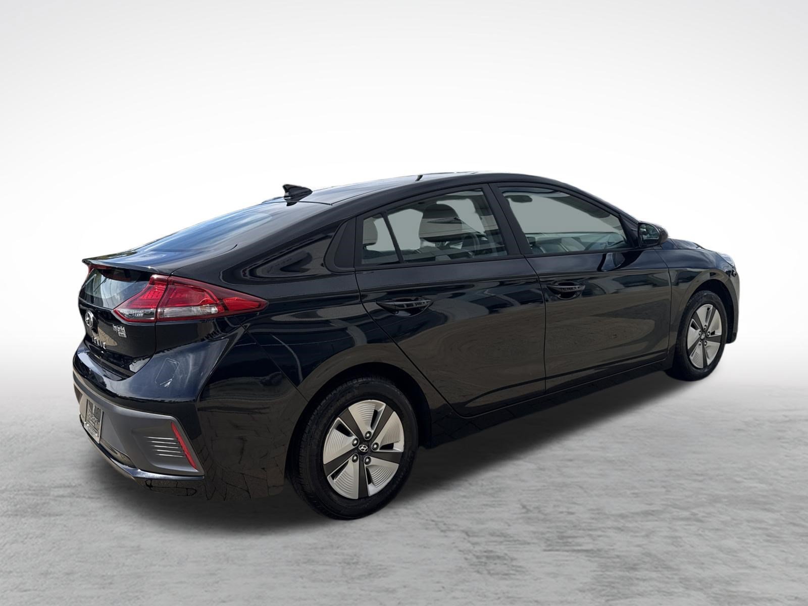 Used 2021 Hyundai Ioniq Blue FWD image 9