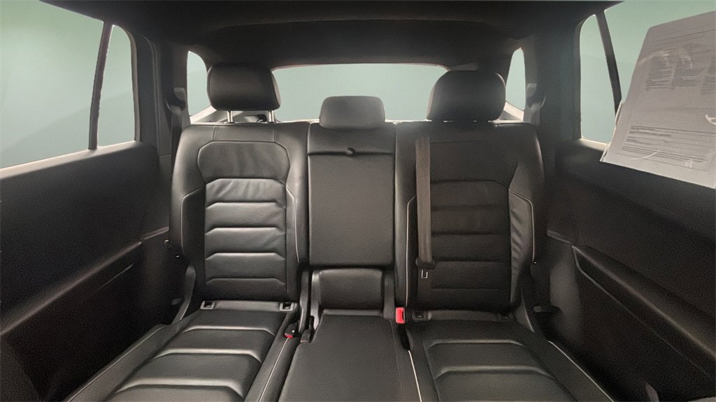 Used 2020 Volkswagen Tiguan SEL Premium R-Line image 23