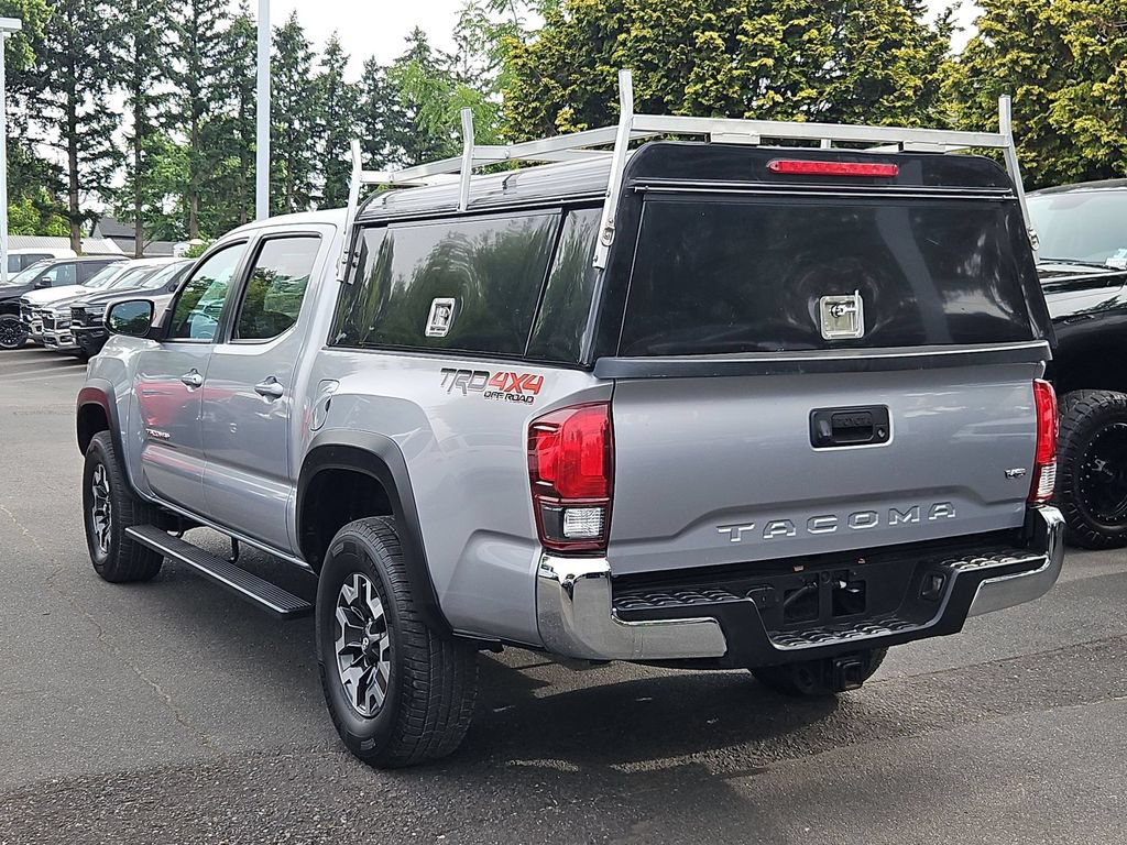 Used 2019 Toyota Tacoma TRD Off-Road AWD/4WD image 5