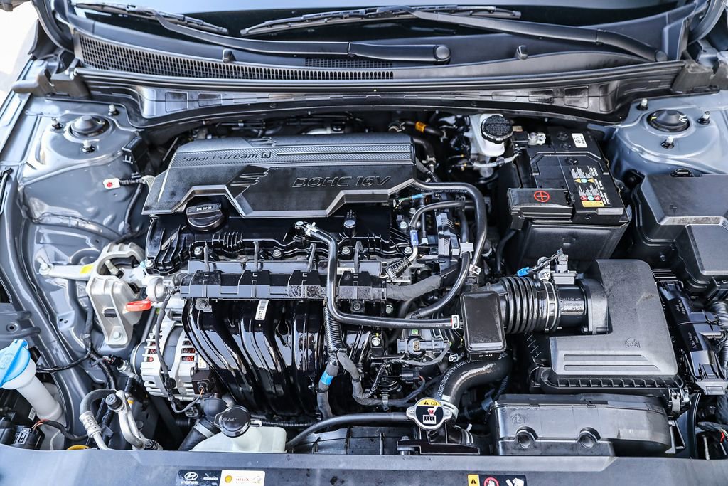 Certified 2024 Hyundai Elantra Limited FWD image 26