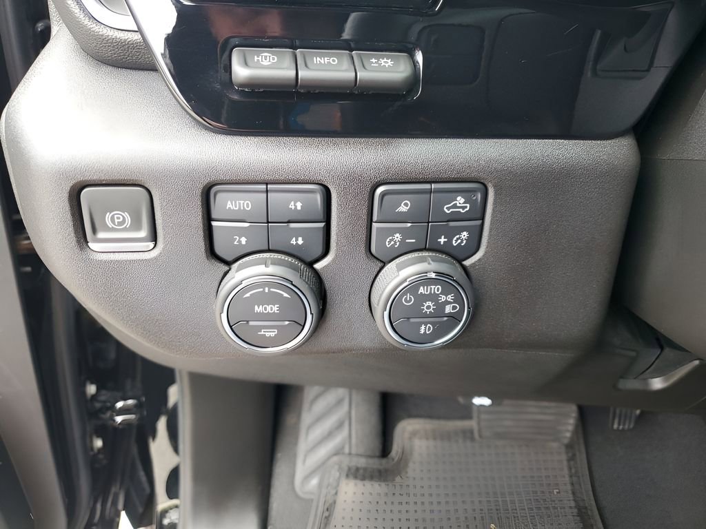 Used 2024 Chevrolet Silverado 2500 High Country w/ Midnight Edition image 35