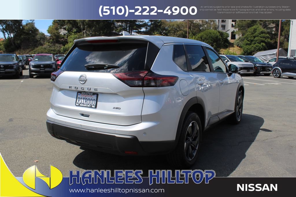 Used 2025 Nissan Rogue SV AWD/4WD image 7