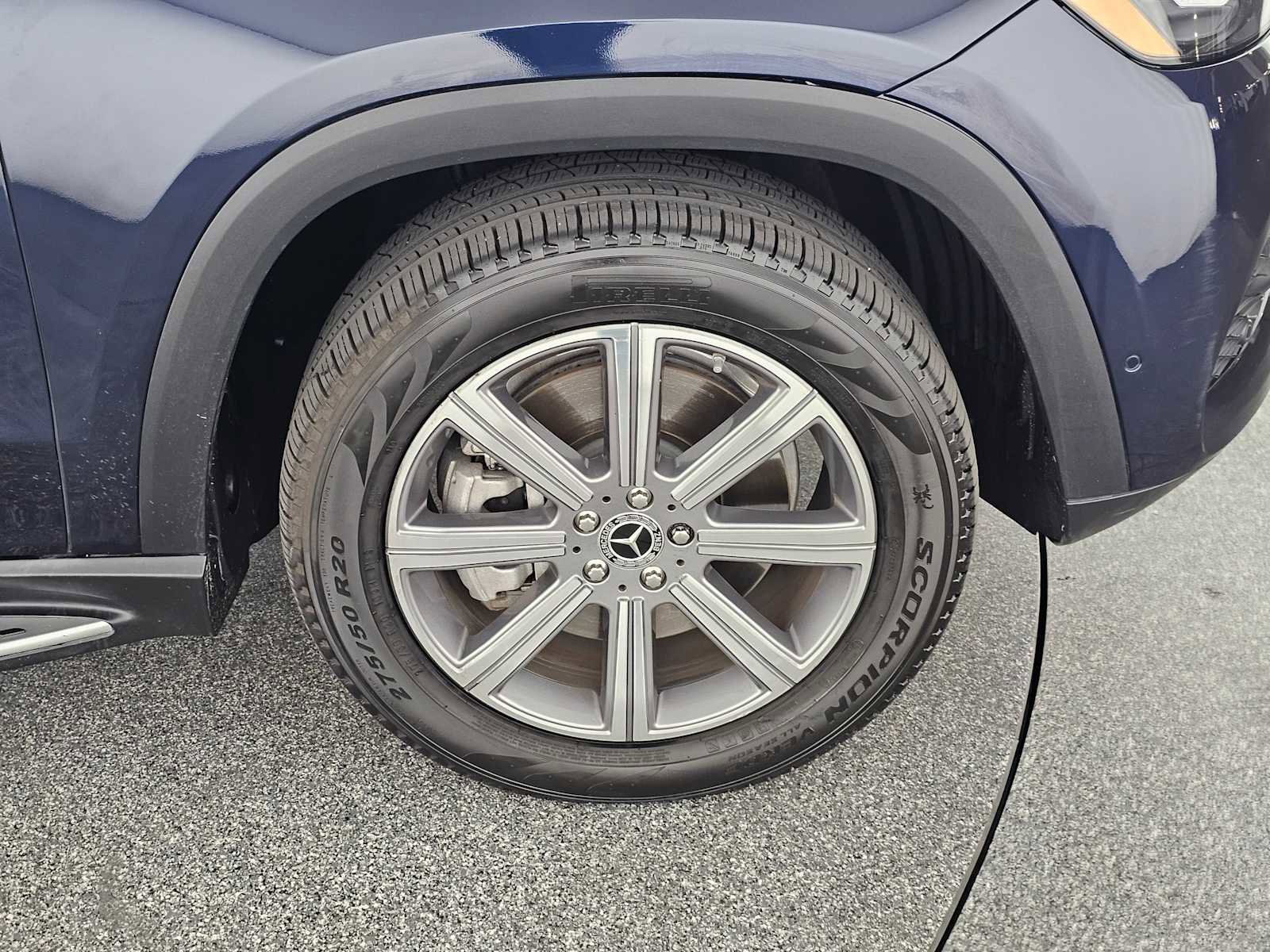 Used 2020 Mercedes-Benz GLS 450 4MATIC image 9