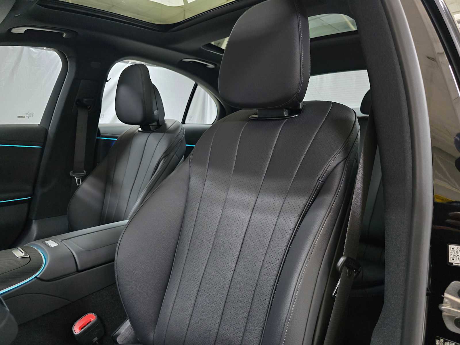 New 2026 Mercedes-Benz E 450 4MATIC Sedan image 24