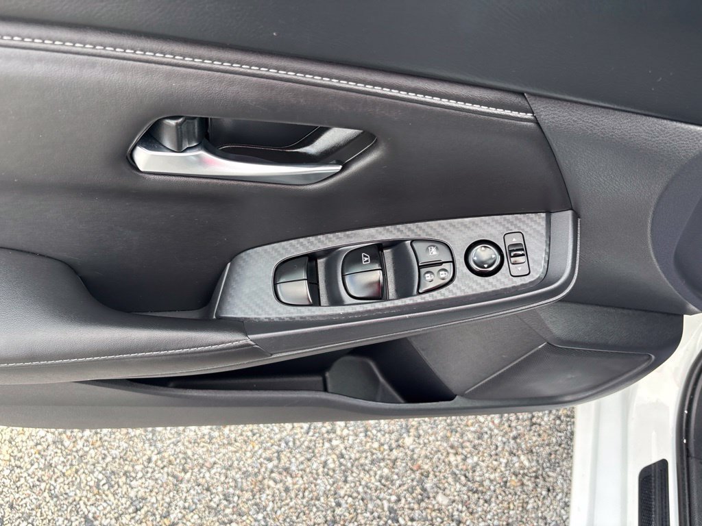 Used 2025 Nissan Sentra SV w/ All-Weather Package FWD image 11