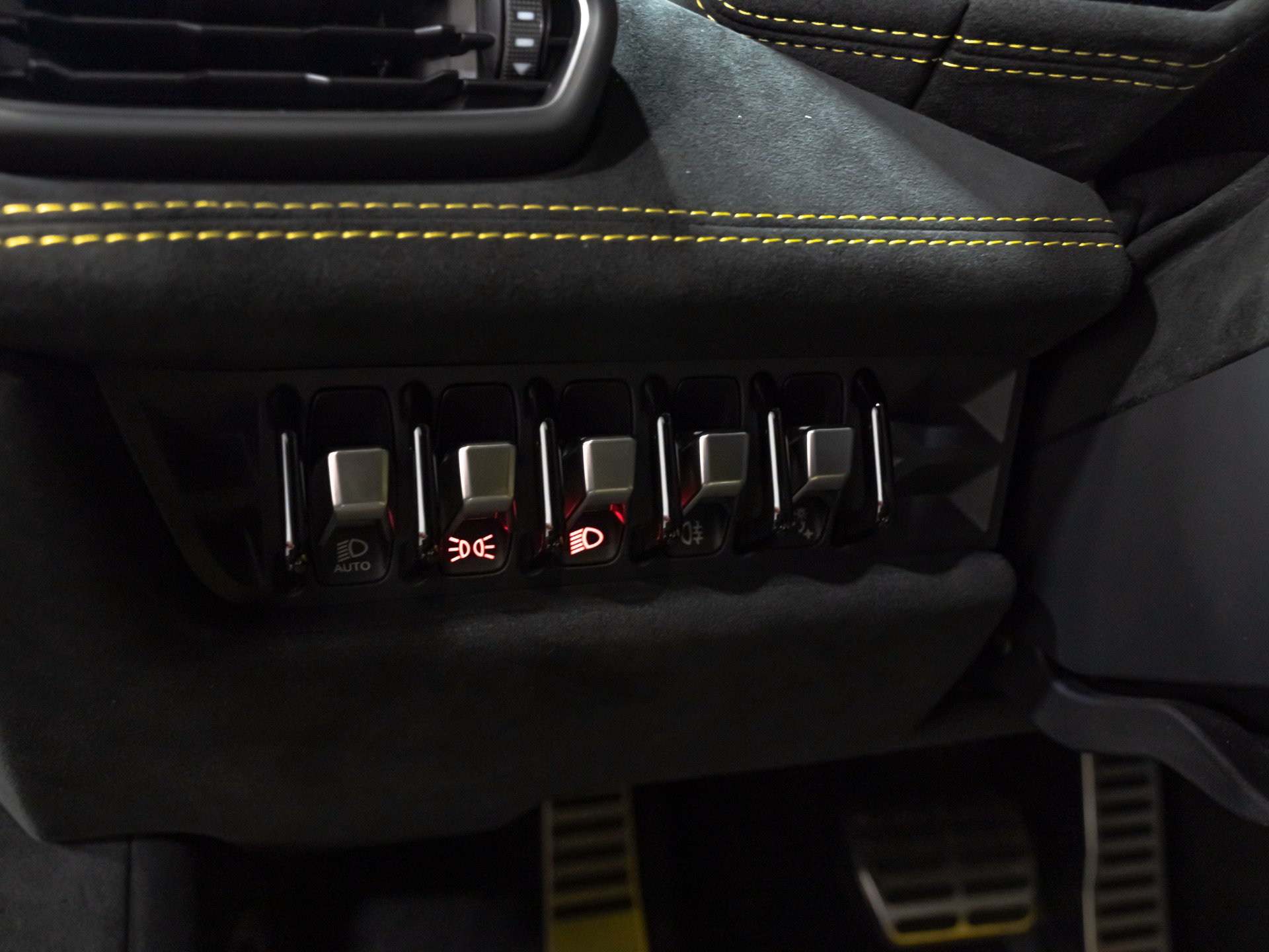 Used 2022 Lamborghini Huracan STO RWD image 49