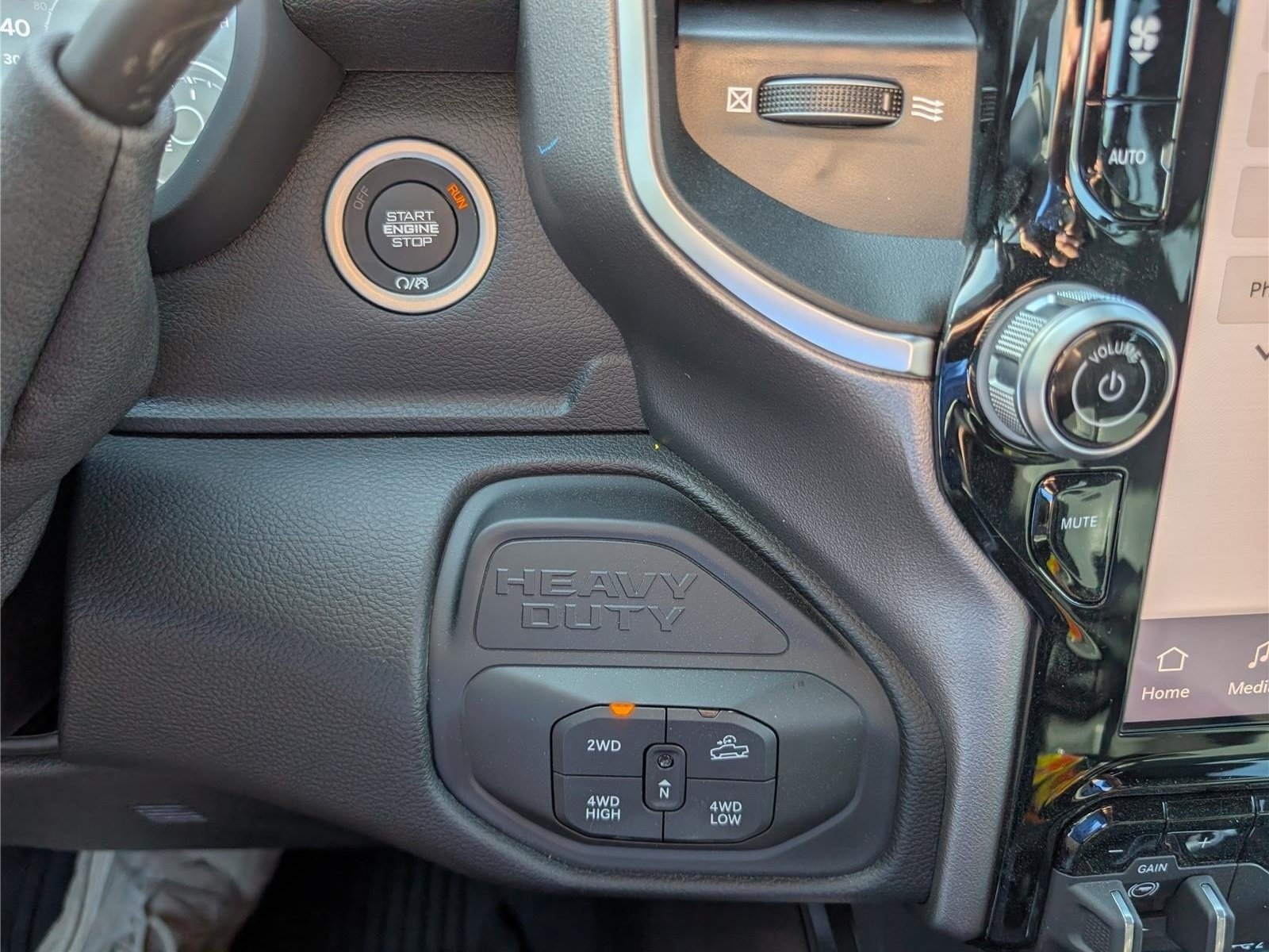 New 2026 RAM 2500 Big Horn AWD/4WD image 22