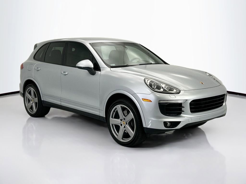 Used 2018 Porsche Cayenne image 3
