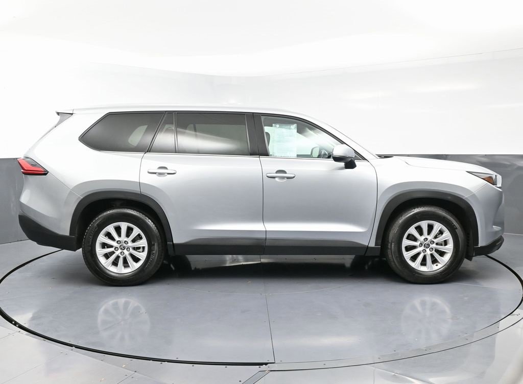 Used 2024 Toyota Grand Highlander XLE image 8