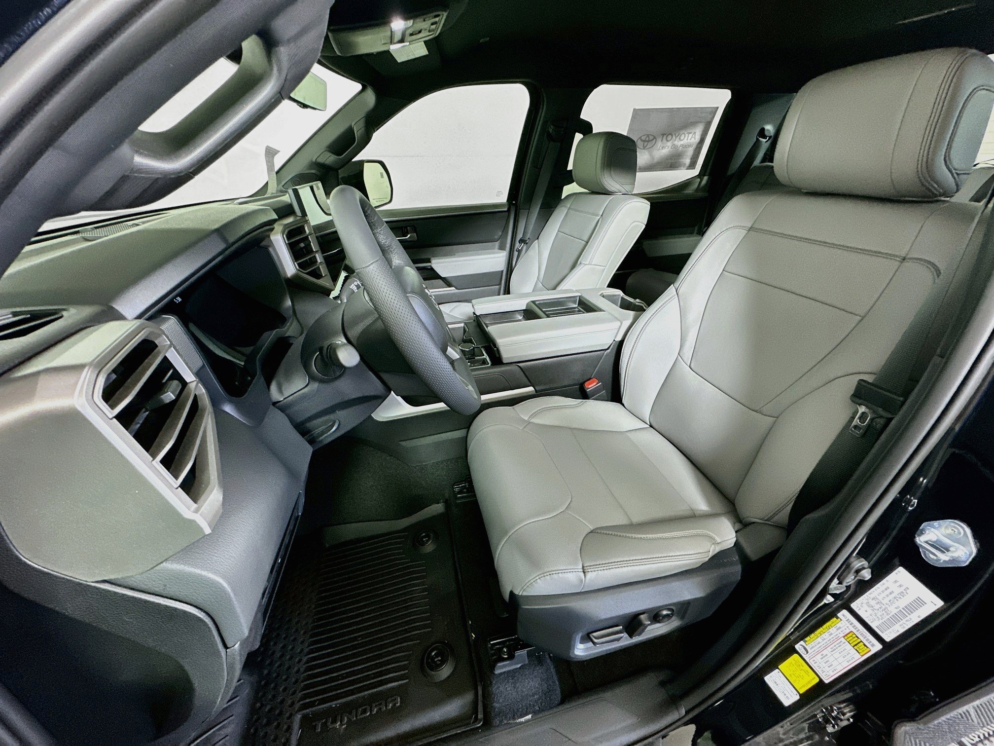 New 2026 Toyota Tundra Limited AWD/4WD image 9