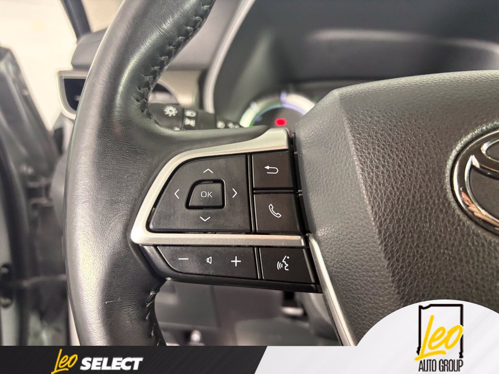 Used 2023 Toyota Highlander LE FWD image 12
