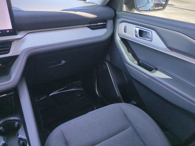 Used 2025 Ford Explorer Active image 19