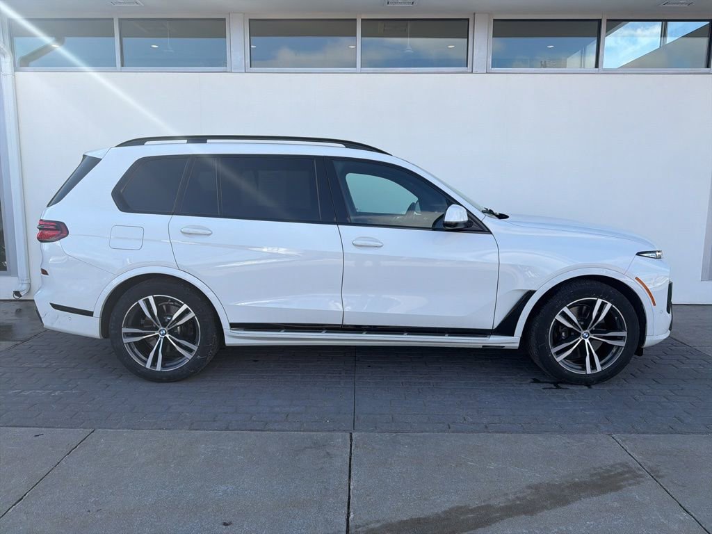 Used 2026 BMW X7 xDrive40i image 4