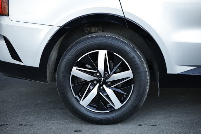 Used 2022 Kia Sorento S image 6