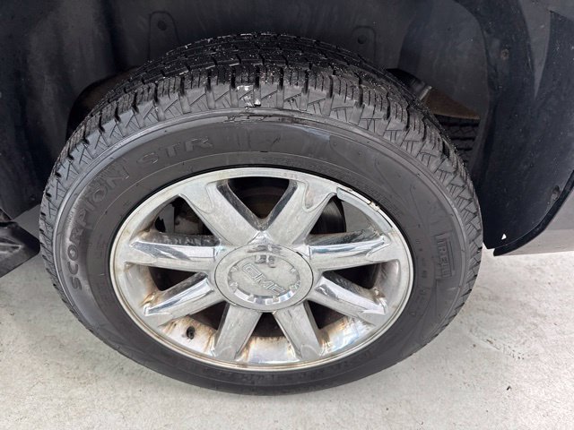 Used 2007 GMC Yukon SLT w/ SLT Preferred Equipment Group AWD/4WD image 8