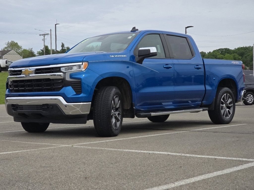 Used 2023 Chevrolet Silverado 1500 LT AWD/4WD image 15