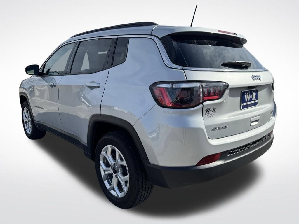 Certified 2025 Jeep Compass Latitude image 5