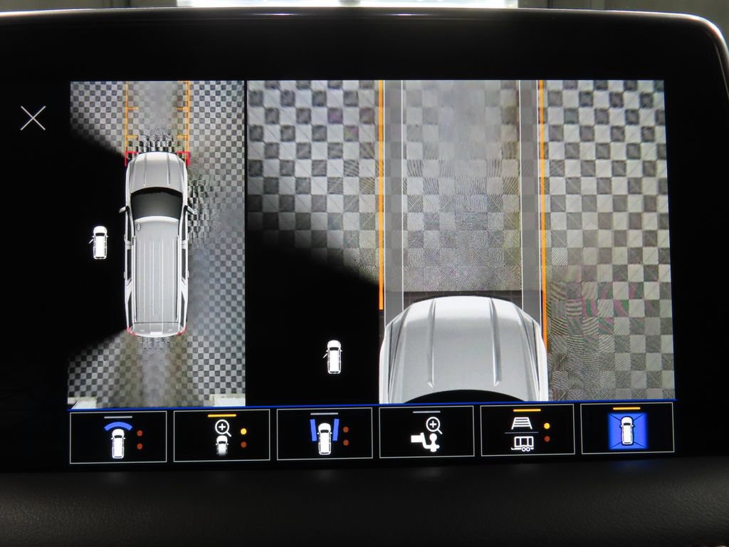 Used 2024 GMC Yukon SLT w/ SLT Luxury Package image 20