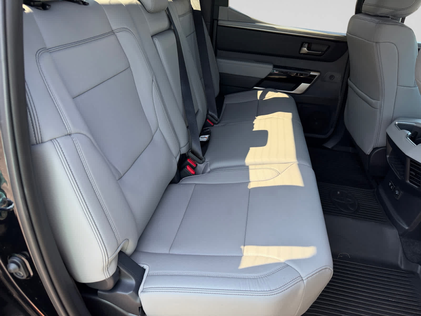 Used 2026 Toyota Tundra Limited AWD/4WD image 17