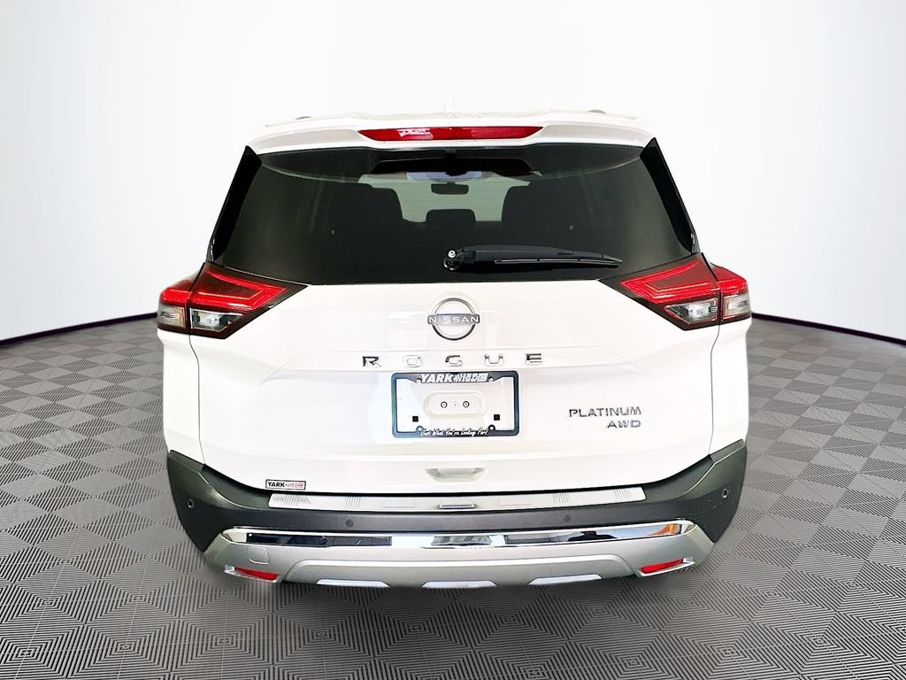 Certified 2023 Nissan Rogue Platinum AWD/4WD image 9