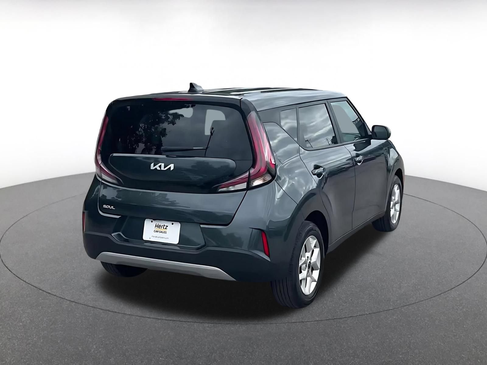 Used 2025 Kia Soul LX w/ LX Technology Package FWD image 14