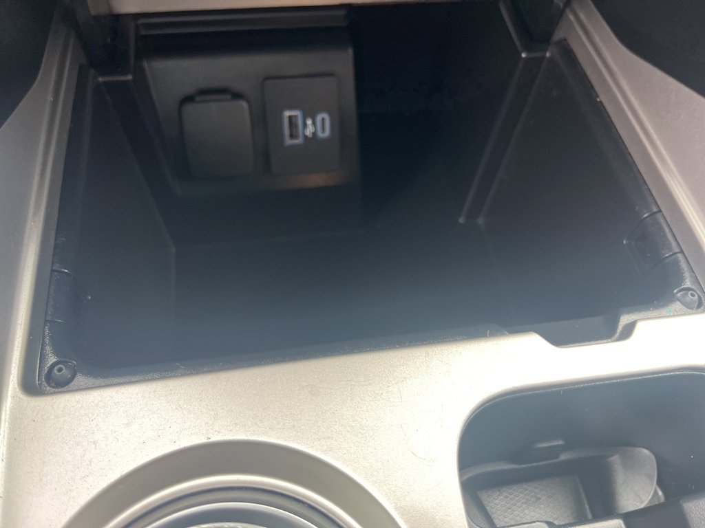Used 2022 Ford Explorer Limited w/ Equipment Group 301A image 20