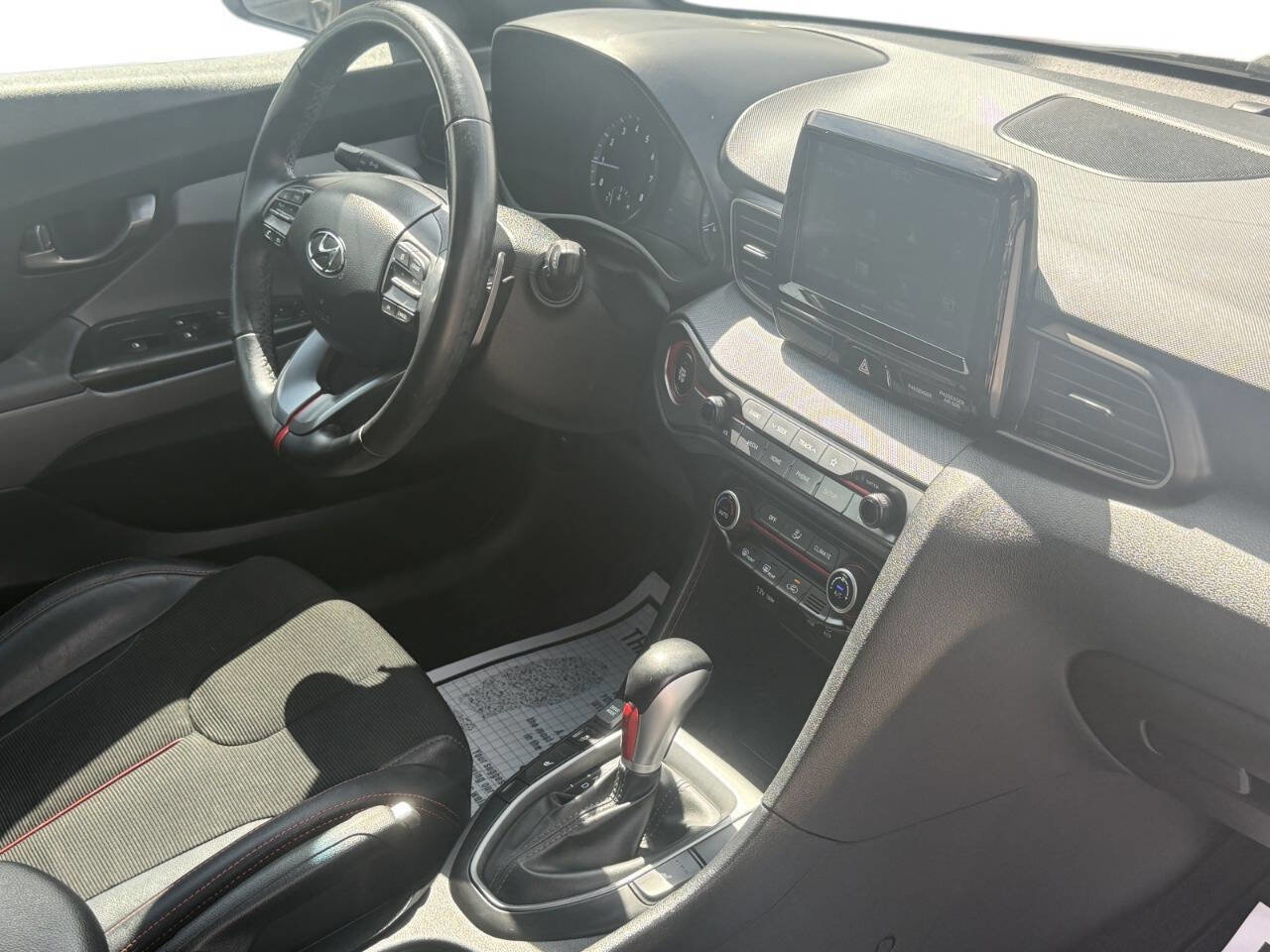 Used 2019 Hyundai Veloster 2.0 Premium image 11