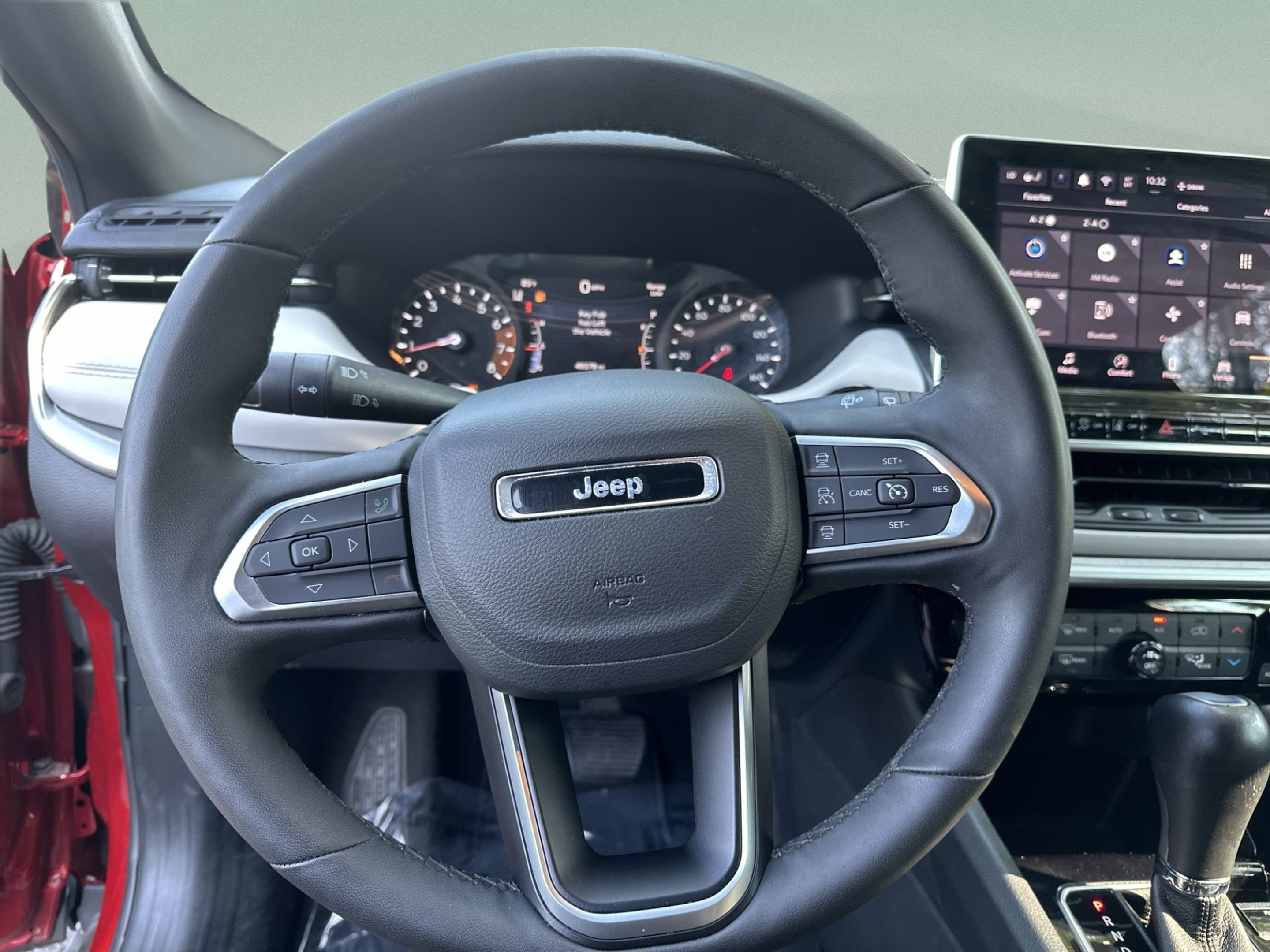 Used 2025 Jeep Compass Limited AWD/4WD image 11