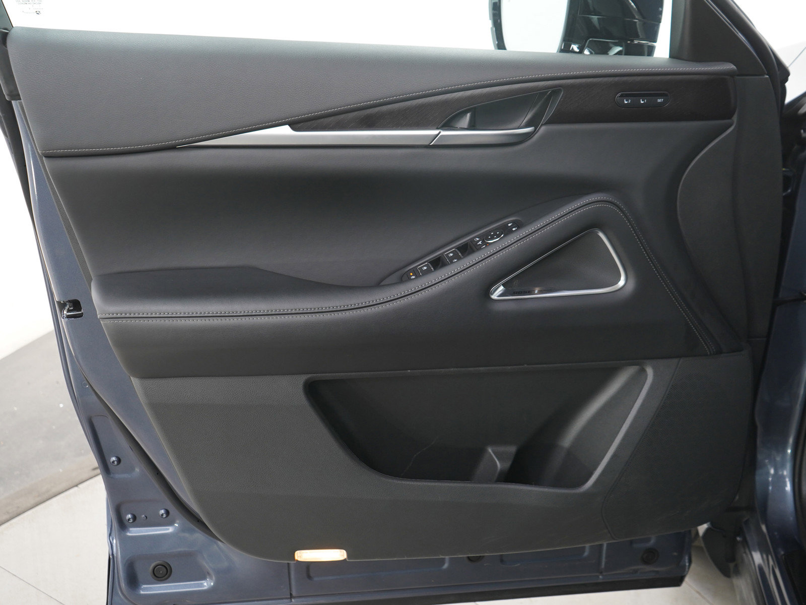 Used 2024 INFINITI QX60 Sensory AWD/4WD image 24