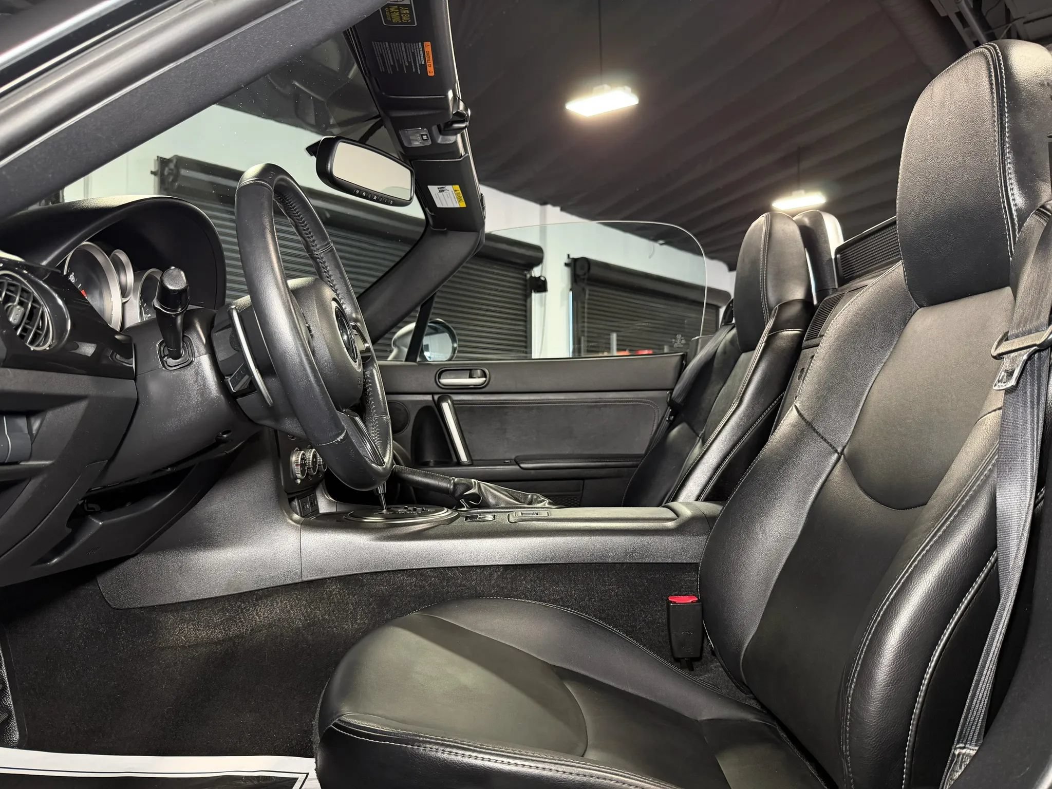 Used 2014 MAZDA MX-5 Miata Grand Touring RWD image 11