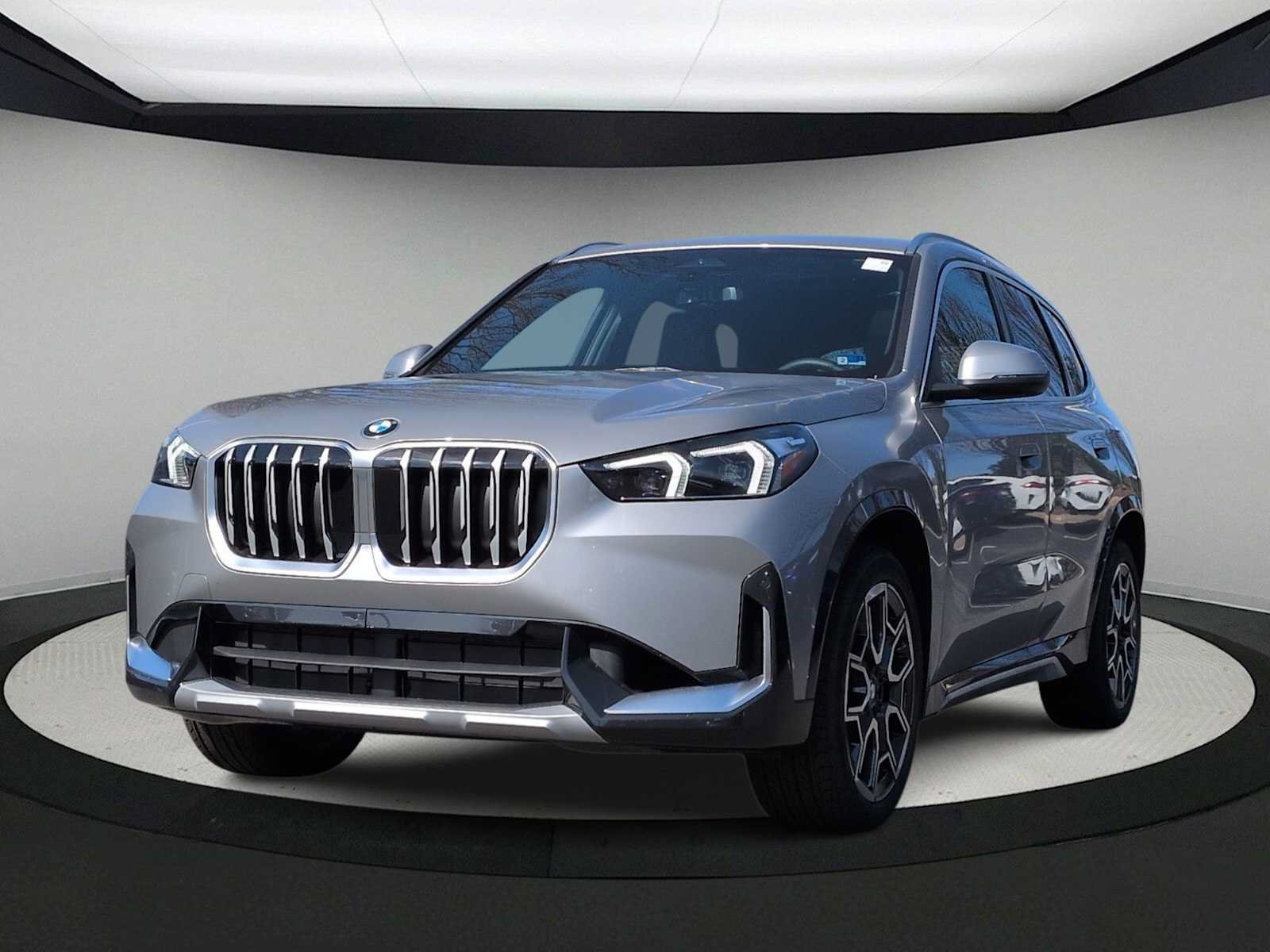 Used 2026 BMW X1 xDrive28i w/ Convenience Package AWD/4WD image 4