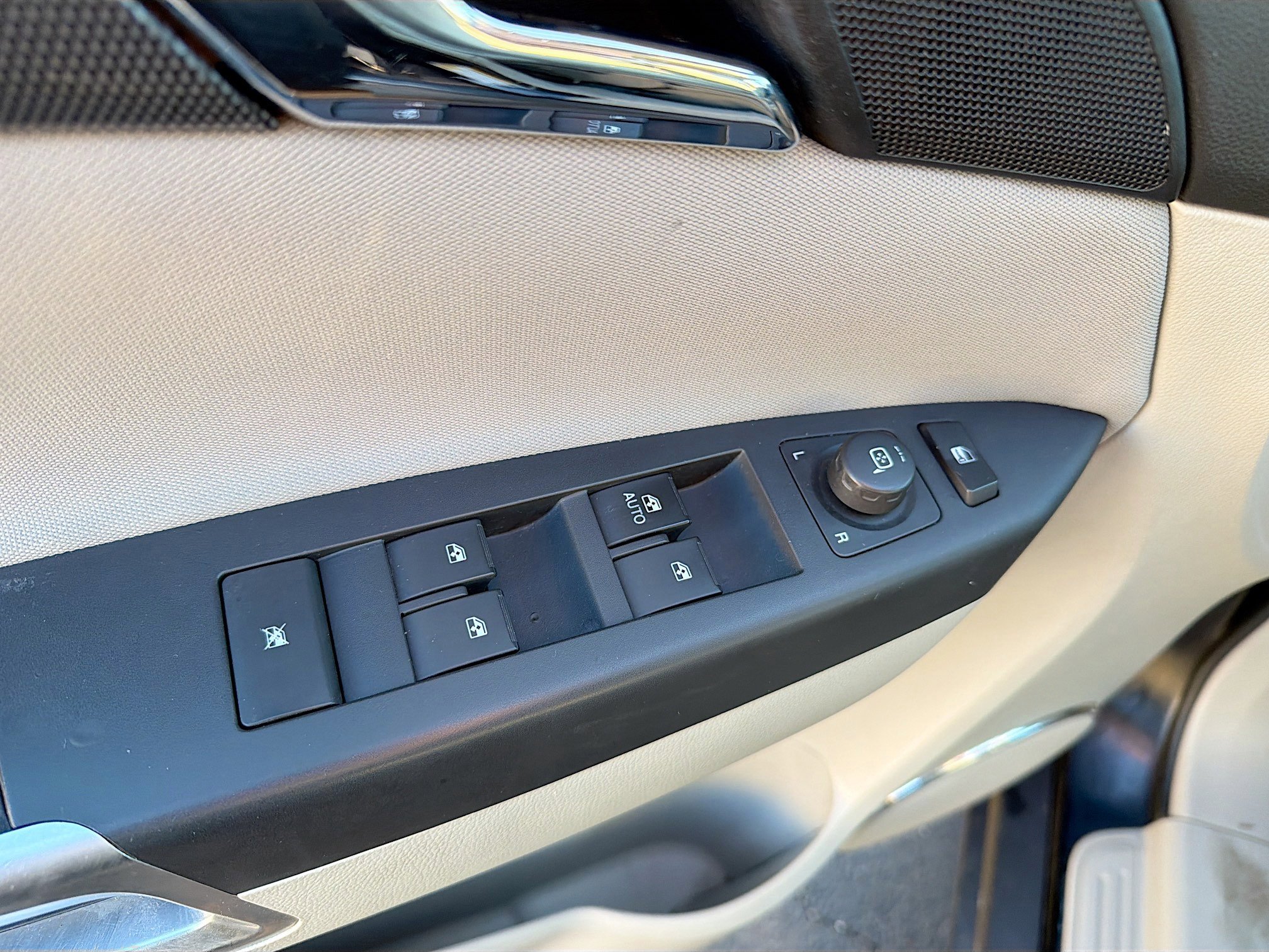 Used 2008 Saturn Vue XE image 4