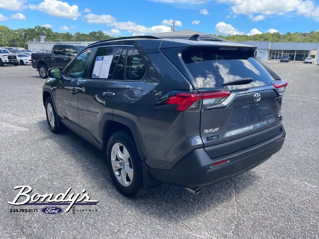 Used 2021 Toyota RAV4 XLE AWD/4WD image 12