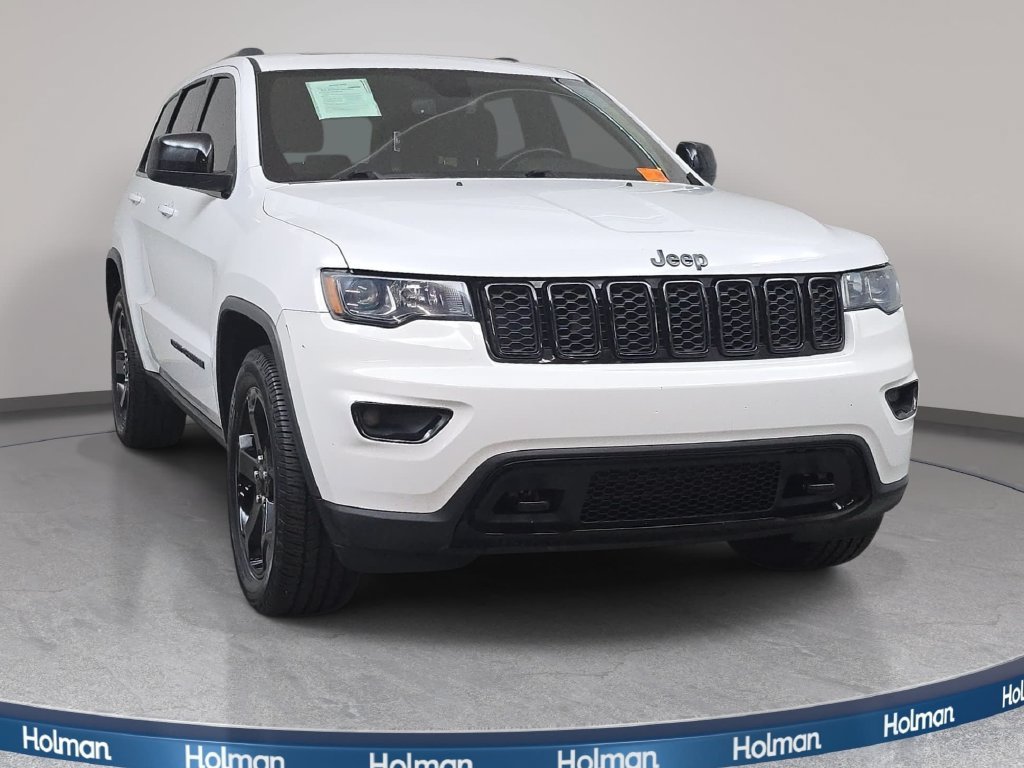 Used 2018 Jeep Grand Cherokee Laredo AWD/4WD image 3