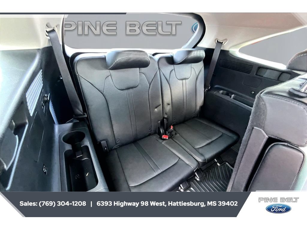 Used 2022 Kia Sorento S w/ Panoramic Sunroof Package FWD image 21