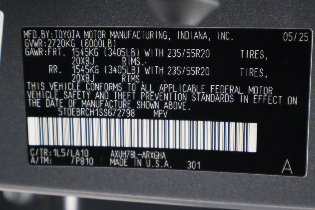 Certified 2025 Toyota Highlander Platinum AWD/4WD image 17