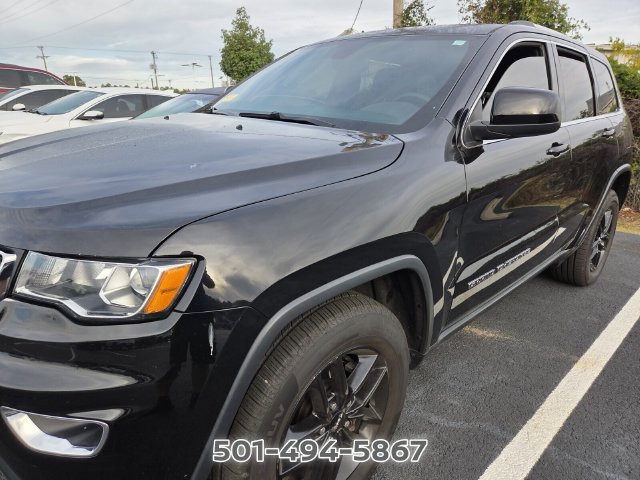 Used 2018 Jeep Grand Cherokee Laredo AWD/4WD image 8